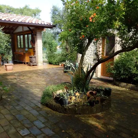 Cagnona Bed & Breakfast *